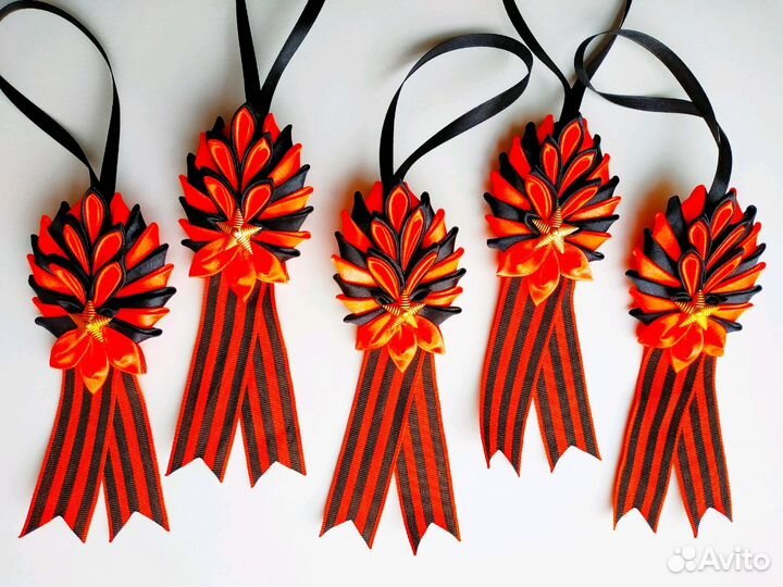 Броши на 9 мая - георгиевская лента