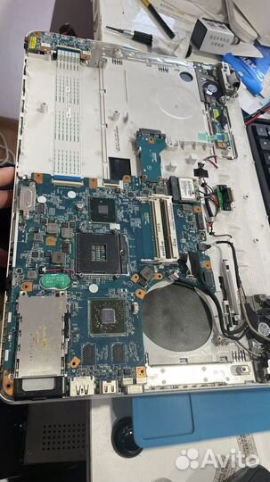 Ноутбук на запчасти