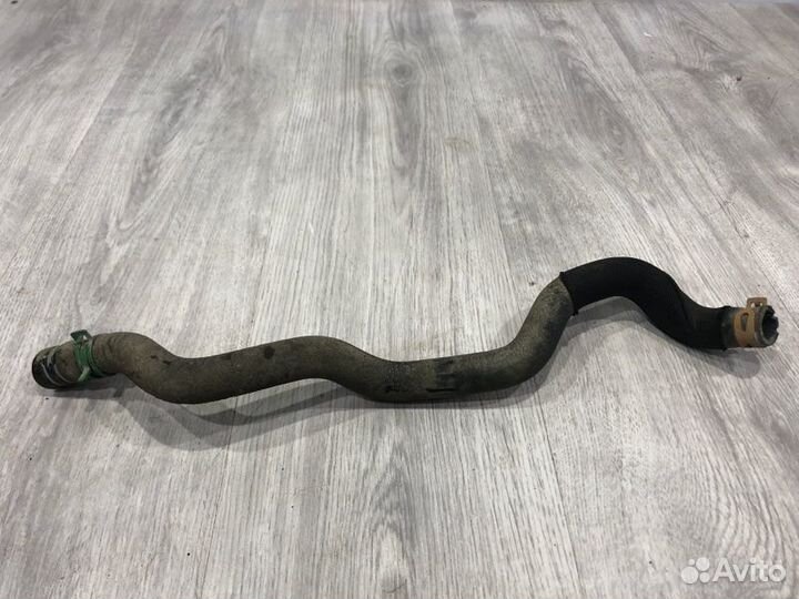 Патрубок системы охлаждения Renault Megane 3