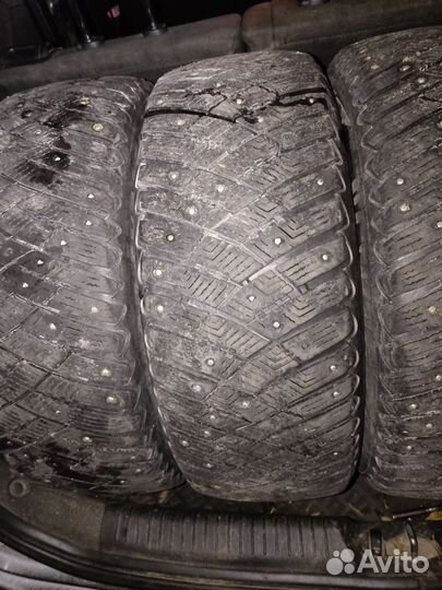 Goodyear Ultragrip Ice Arctic 205/55 R16