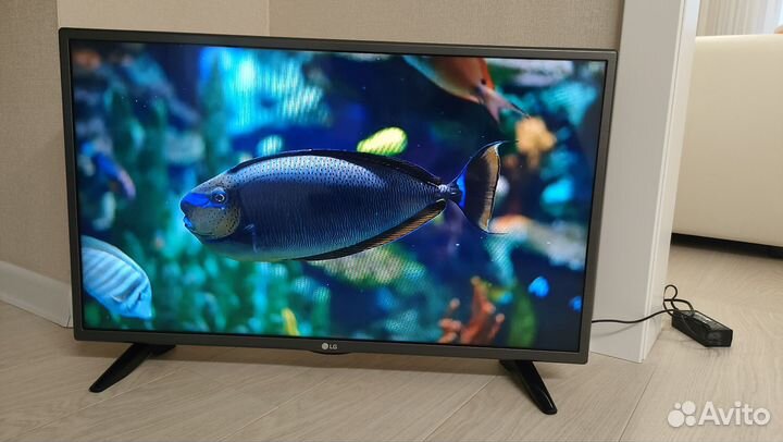 Телевизор LG 32LH570U