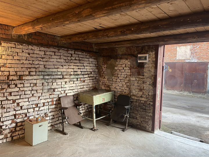 Гараж, > 30 м²