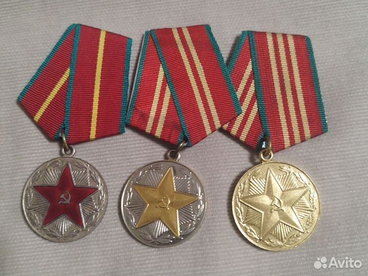 Значки и медали СССР