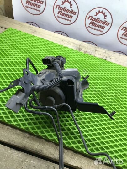 Блок ABS 44510-24060 на Toyota Mark Ii GX105 1G-FE