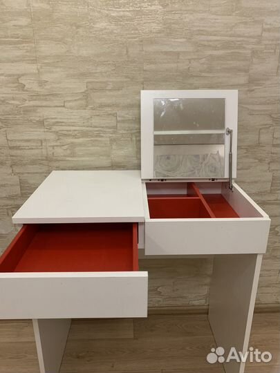 Туалетный столик IKEA
