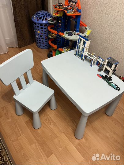 Детский стол со стулом IKEA