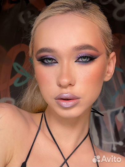 Визажист / бровист / стилист