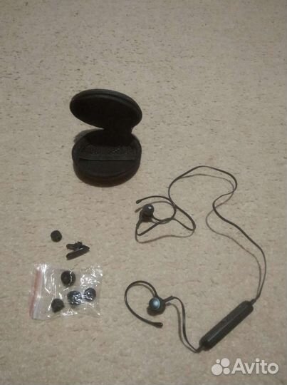 Беспроводные наушники с гарнитурой