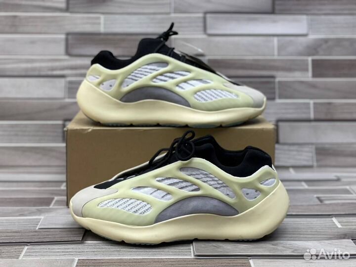 Кроссовки Adidas Yeezy 700 v3 Azael (36-45)