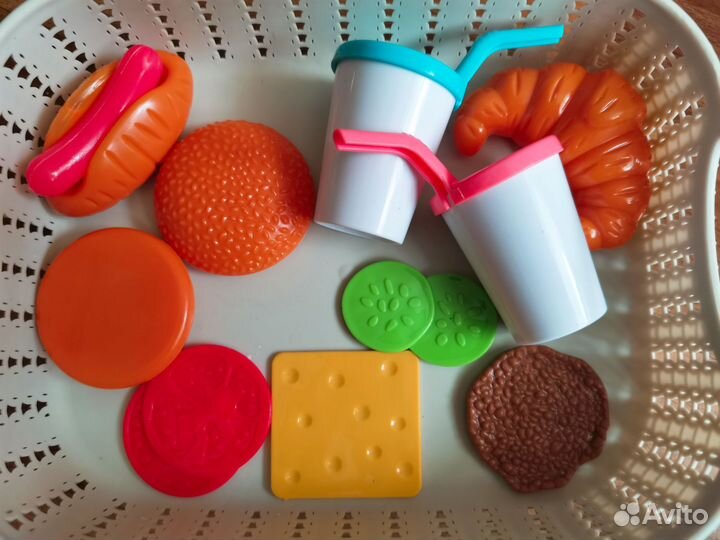 Пластмассовые игрушки 