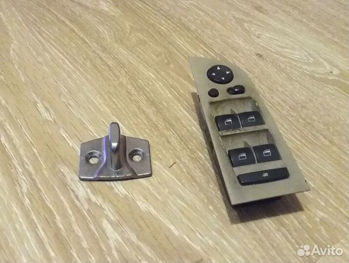 Стекло передней правой двери на бмв 3 серии