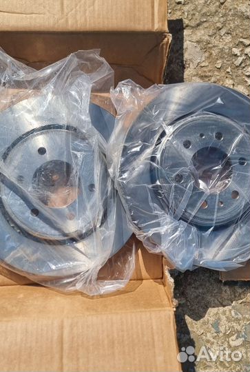 Передние тормозные диски Ford F-150 Raptor