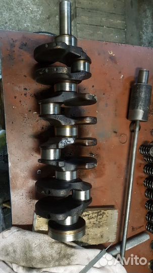 Коленвал Mercedes М102 2.0 2.3 std