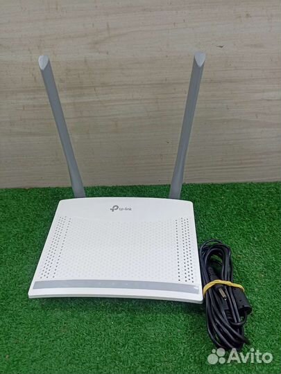Л) Роутер TP-Link TL-W820N
