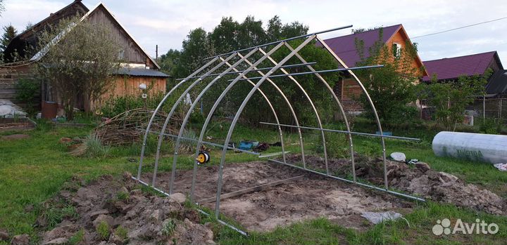 Теплицы Капелька Прямостенные Арочные Двойная дуга