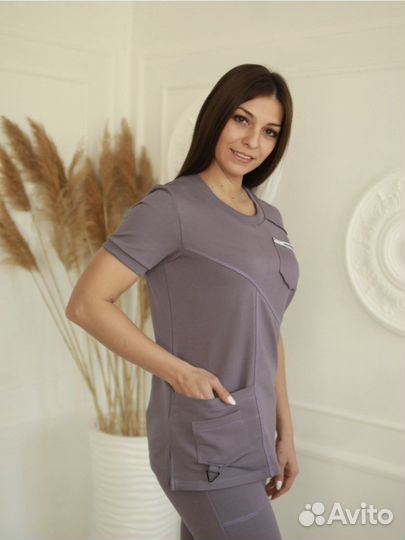Медицинский костюм женский 46 размер