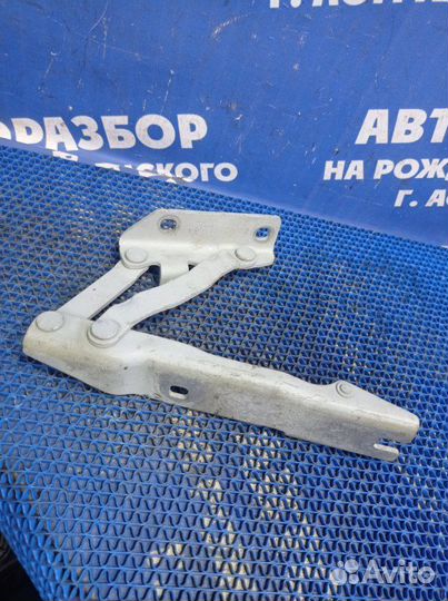 Петля капота Bmw E60 седан 2005