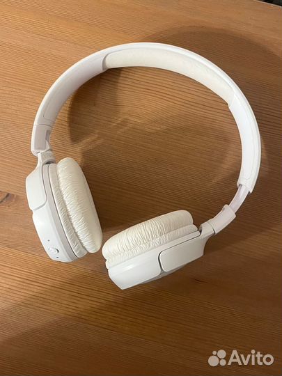 Беспроводные наушники jbl