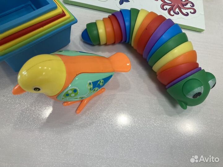 Развивающие игрушки для малышей пакетом