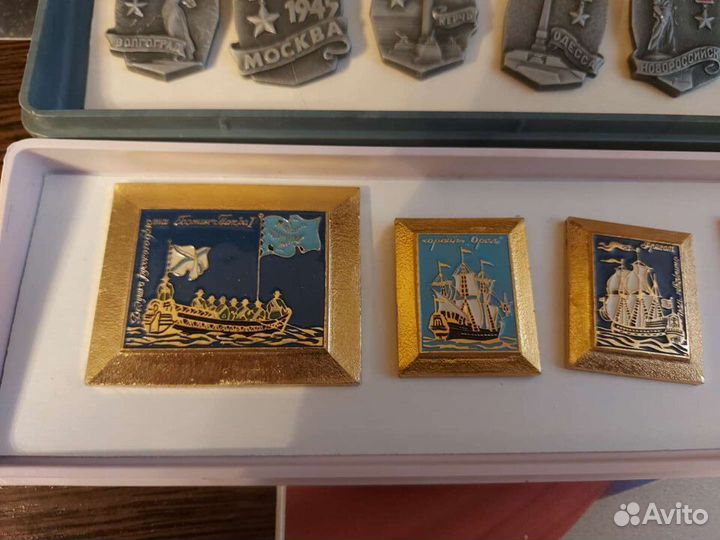 Наборы значков Корабли России и города герои
