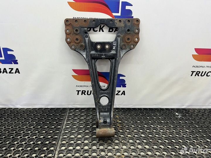 Кронштейн реактивной тяги