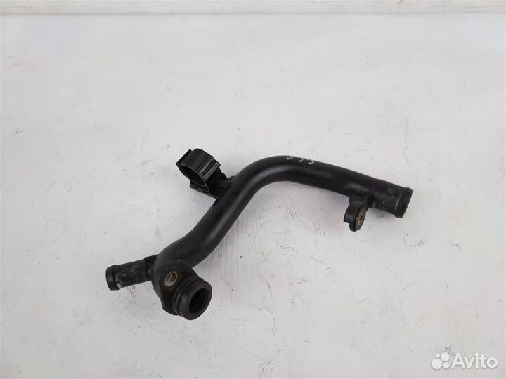 Патрубок системы охлождения фольксваген Passat B6