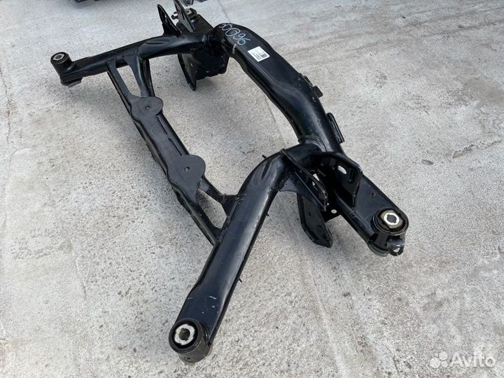 Подрамник задний Volkswagen Tiguan