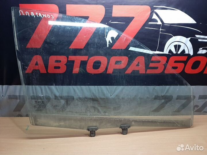 Стекло переднее правое Hyundai Sonata 5 EF