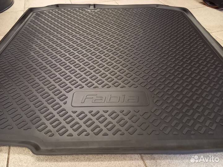 Поддон багажника Fabia Combi