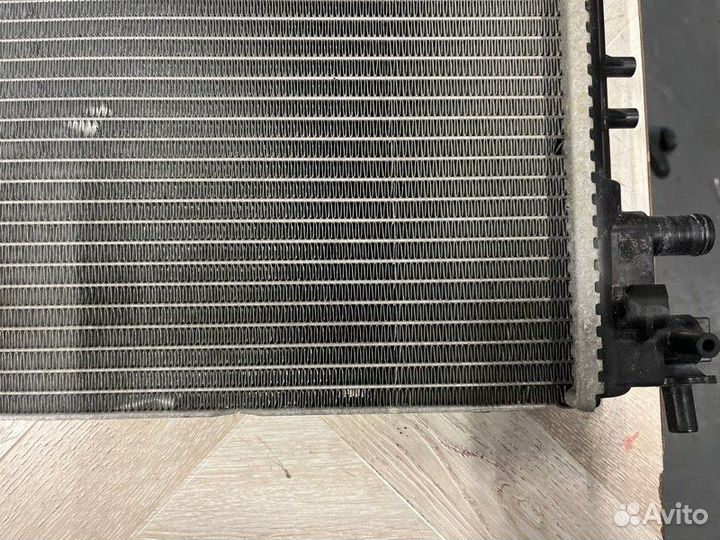 Радиатор охлаждения двигателя Saab 9-3 седан B284L