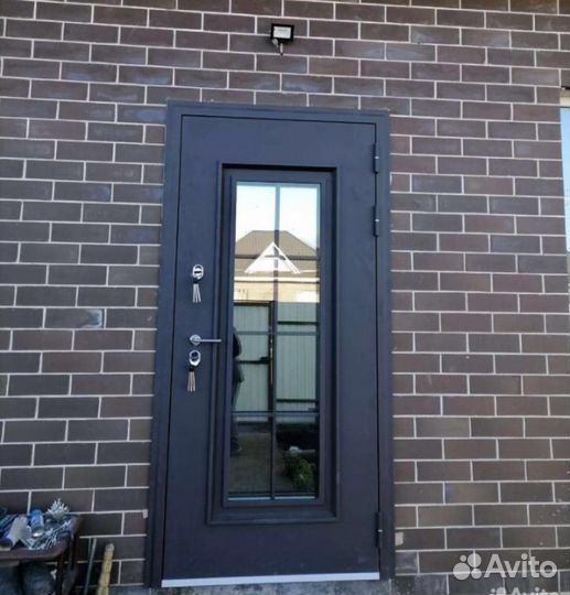 Дверь входная новая