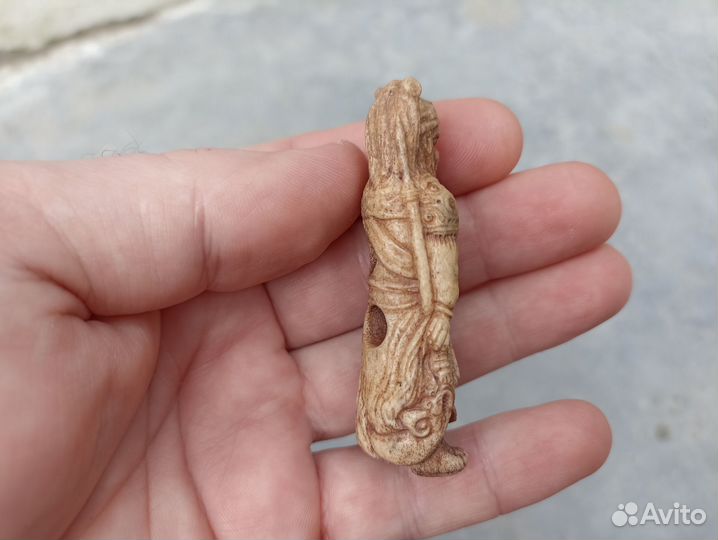 Нэцкэ Гуань-Ю (Канъу(ю)