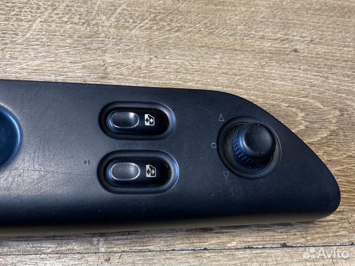 Renault laguna 1 блок кнопок стеклоподъёмников