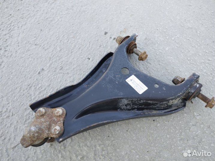 Рычаг передний правый Renault Duster K4MA606 2014