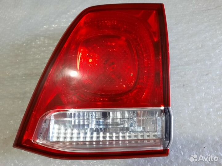 Фонарь задний правый Тoyota Land Cruiser 200