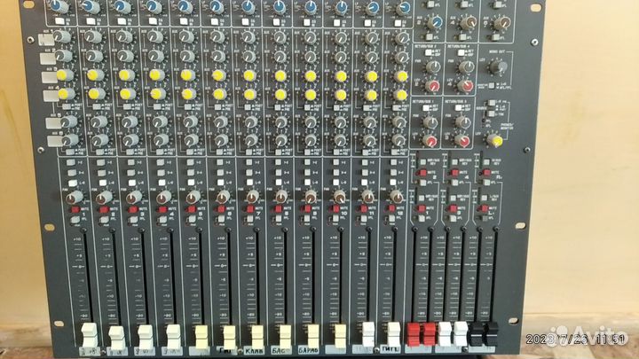 Микшерный пульт Allen & Heath GL2
