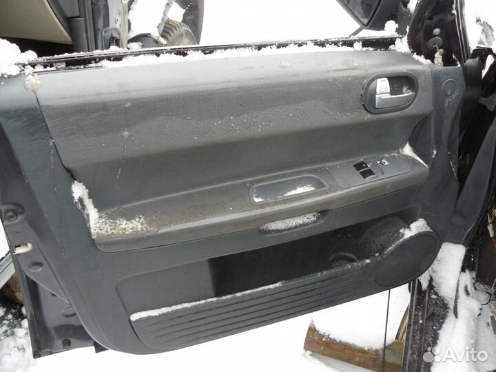 Комплект обшивок для Митсубиши Кольт