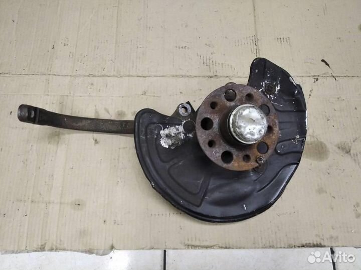 Кулак поворотный передний левый w211 E-class 64