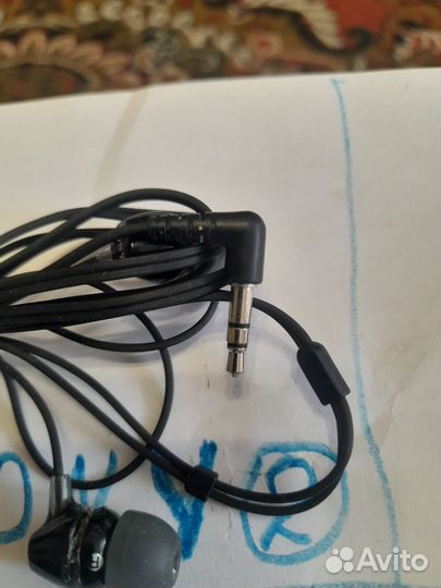 Наушники для сотовых телефонов