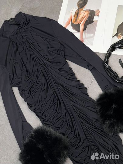 Мини платье с перьями Mugler, р-ры 42-44-46