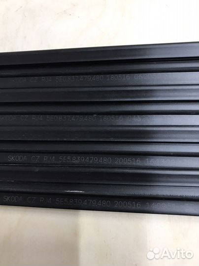 Внутренний уплотнитель стекла, бархотка Octavia A7