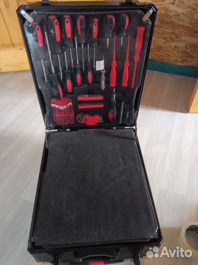 Продам набор ручного инструмента