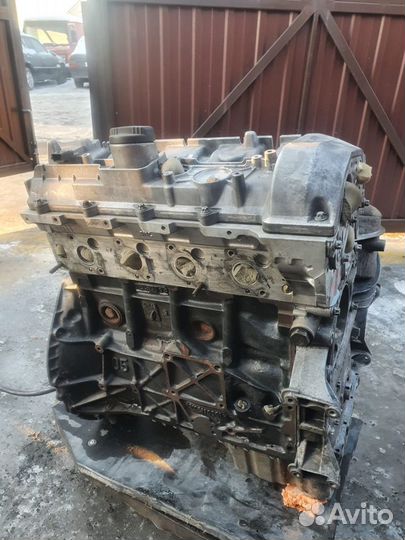 Двигатель Mercedes 611.960