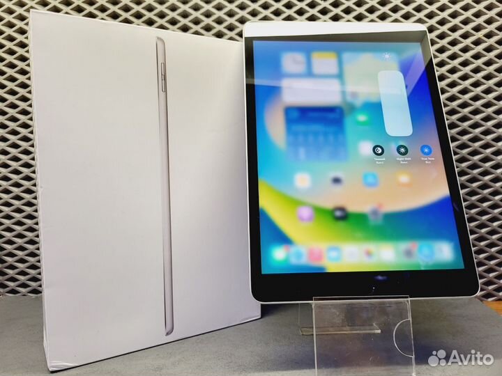 Apple iPad 10.2 64GB Wi-Fi Silver (MK2L3LL/A)(20)