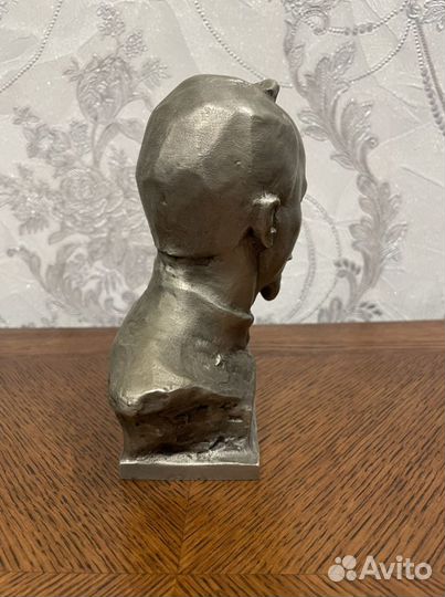 Бюст «Ф.Э. Дзержинский»