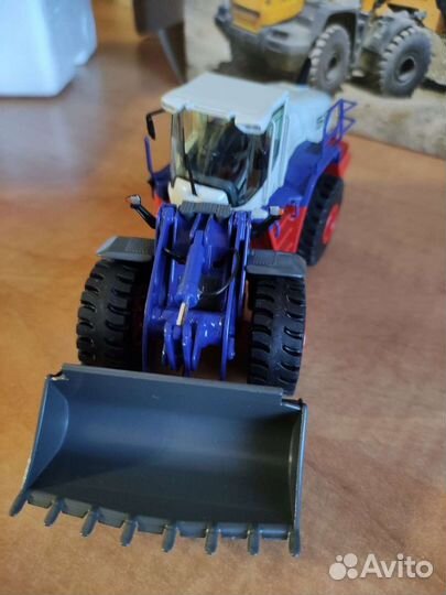 Модель колесного погрузчика Liebherr L586