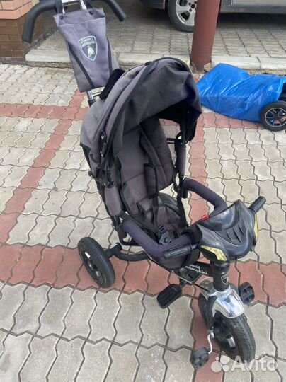 Трехколесный велосипед Lamborghini с ручкой