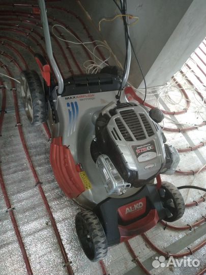 Газонокосилка бензиновая самоходная