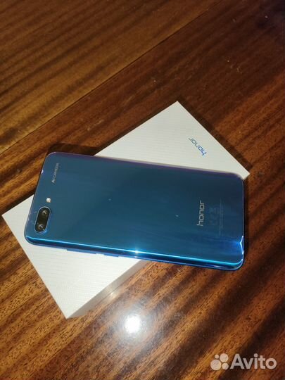 HONOR 10, 4/128 ГБ