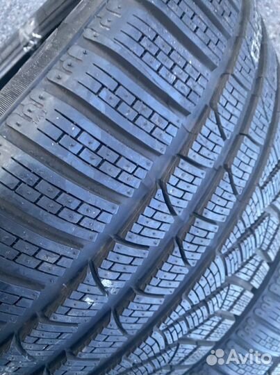 Pirelli Winter Sottozero 240 Serie II 285/40 R19